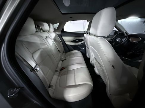 Used 2020 Jaguar E-PACE SE image 26