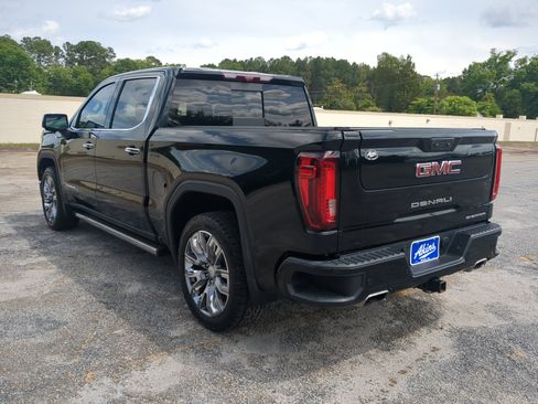 Used 2022 GMC Sierra 1500 Denali w/ Denali Reserve Package AWD/4WD image 5