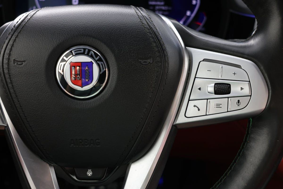 Used 2022 BMW ALPINA B7 xDrive AWD/4WD image 29