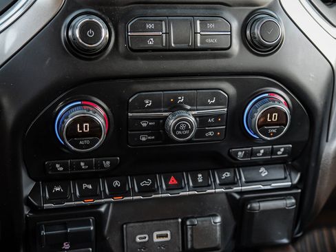 Used 2019 Chevrolet Silverado 1500 LTZ w/ LTZ Texas Edition image 30