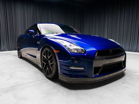 Used 2013 Nissan GT-R Black Edition AWD/4WD image 15