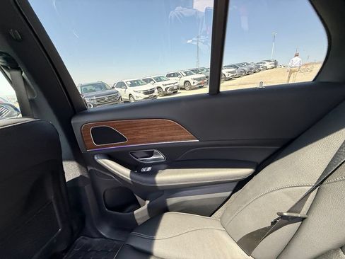 Used 2025 Mercedes-Benz GLE 450 4MATIC image 21