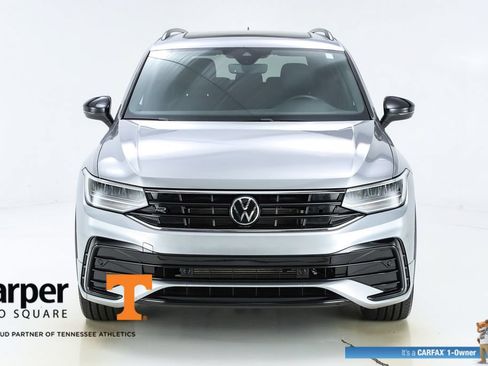Used 2024 Volkswagen Tiguan SE R-Line FWD image 16