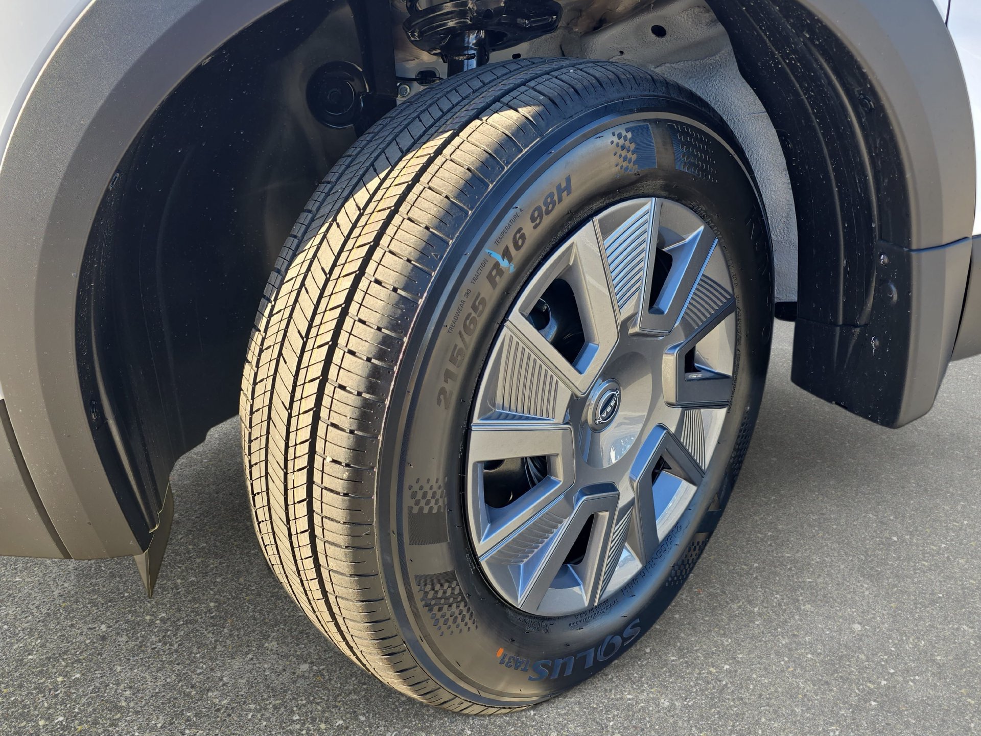 New 2026 Nissan Kicks S w/ Charging Package FWD image 30
