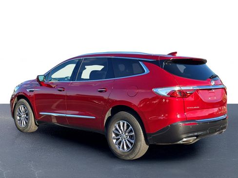 Used 2024 Buick Enclave Premium image 11