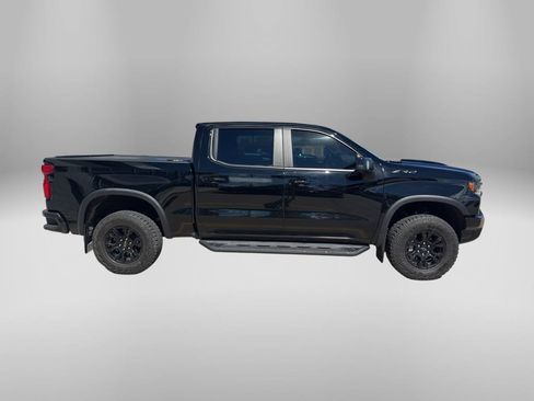 Used 2025 Chevrolet Silverado 1500 ZR2 w/ Technology Package AWD/4WD image 2