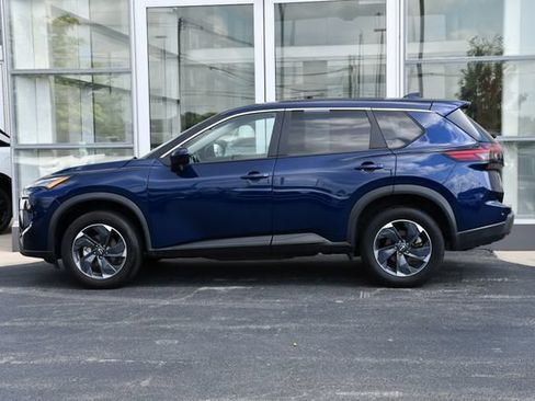 Used 2025 Nissan Rogue SV AWD/4WD image 10