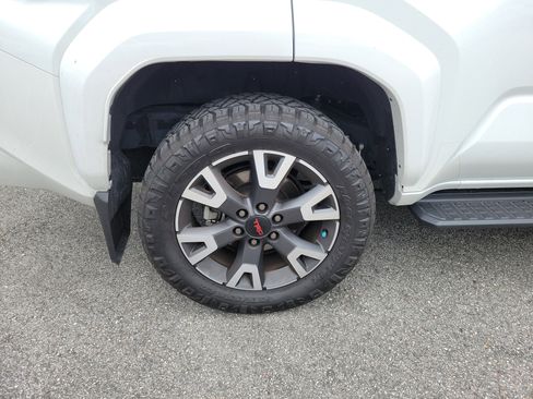 Used 2025 Toyota 4Runner TRD Sport Premium RWD image 17