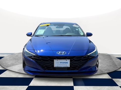 Used 2023 Hyundai Elantra SEL w/ Convenience Package FWD image 2