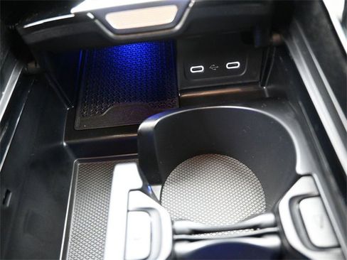 New 2025 Mercedes-Benz C 300 Sedan image 9