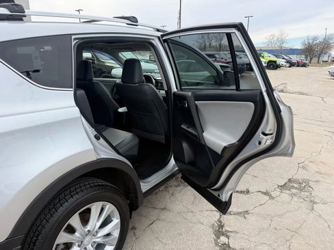 Used 2014 Toyota RAV4 Limited image 23