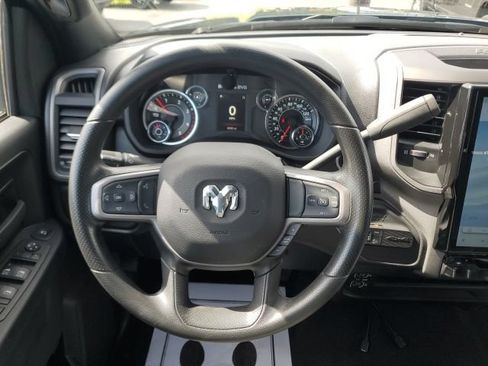 Used 2024 RAM 2500 Tradesman w/ Chrome Appearance Group AWD/4WD image 18