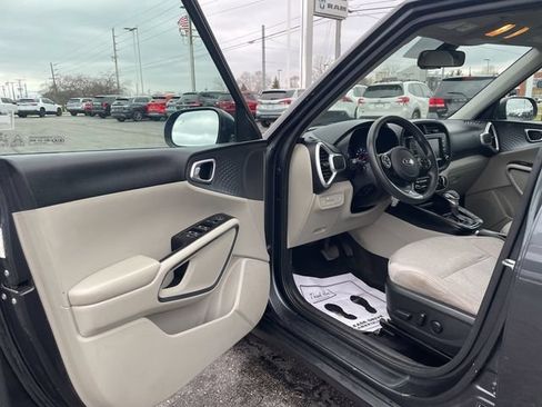 Used 2021 Kia Soul S FWD image 15