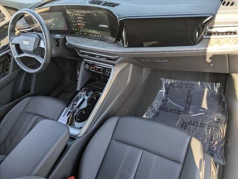 Certified 2025 Audi Q5 Premium w/ Convenience Package image 19