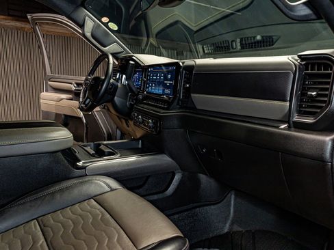 Used 2024 Chevrolet Silverado 2500 ZR2 w/ LPO, Dark Essentials Package image 17