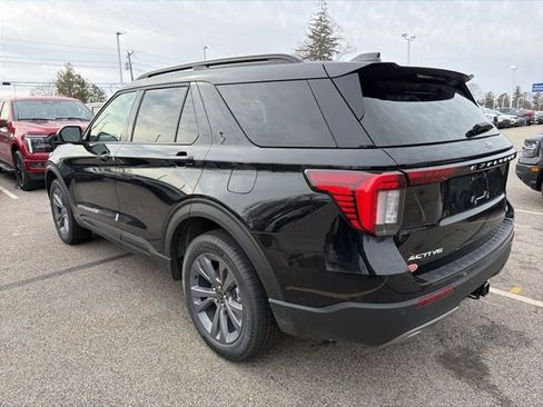 New 2026 Ford Explorer Active w/ Active Comfort Package image 5