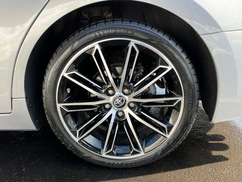 Used 2019 Toyota Avalon Touring w/ Advanced Safety Package image 25