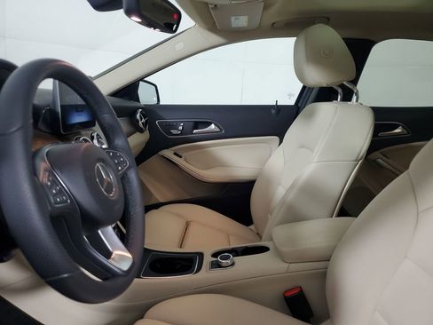 Used 2018 Mercedes-Benz GLA 250 image 21