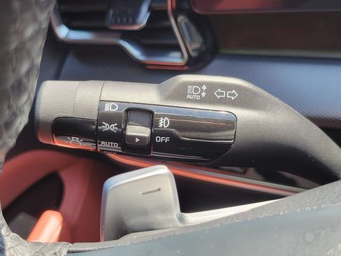 Certified 2025 Kia Sportage SX Prestige AWD/4WD image 18