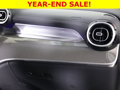 Used 2025 Mercedes-Benz GLC 300 4MATIC image 43