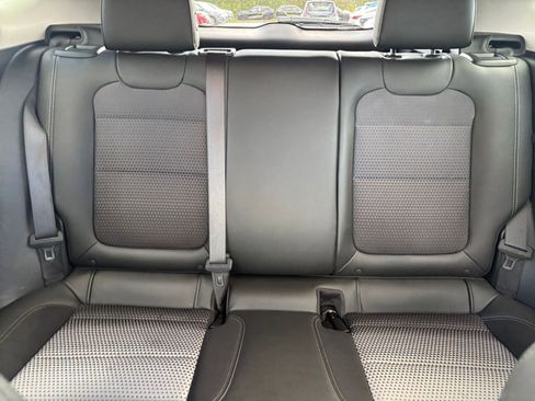 Used 2025 Chevrolet Trax LT image 36