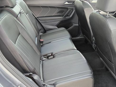 Certified 2024 Volkswagen Tiguan SE R-Line AWD/4WD image 17