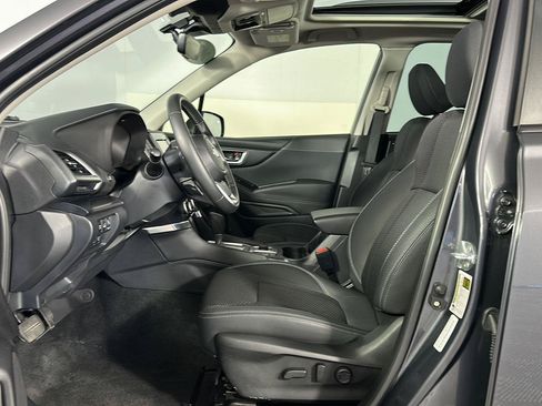 Used 2024 Subaru Forester Premium AWD/4WD image 7