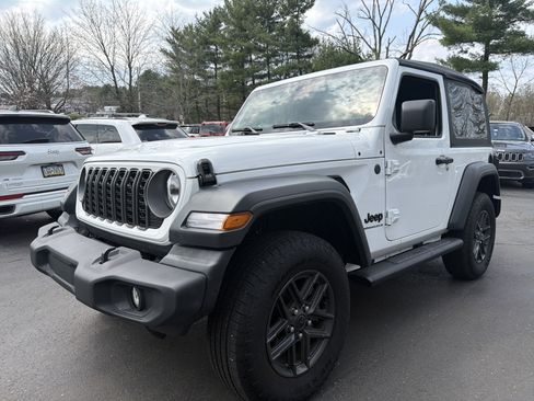 Certified 2025 Jeep Wrangler Sport AWD/4WD image 3