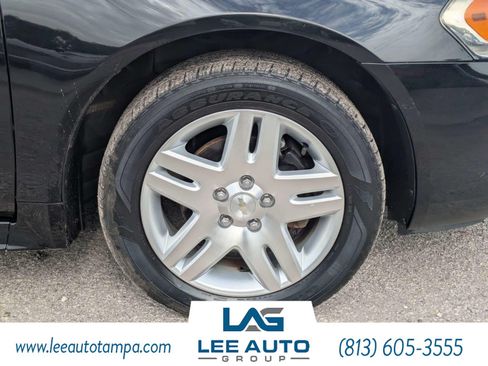 Used 2016 Chevrolet Impala LT w/ LT Sunroof Package FWD image 10