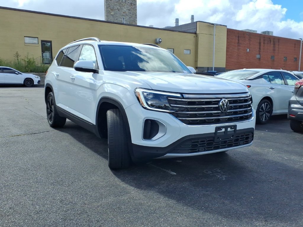 Used 2024 Volkswagen Atlas SE AWD/4WD image 4