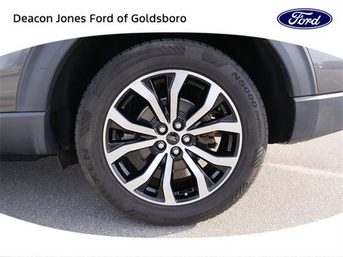 Used 2020 Ford Explorer ST w/ Premium Technology Package image 12