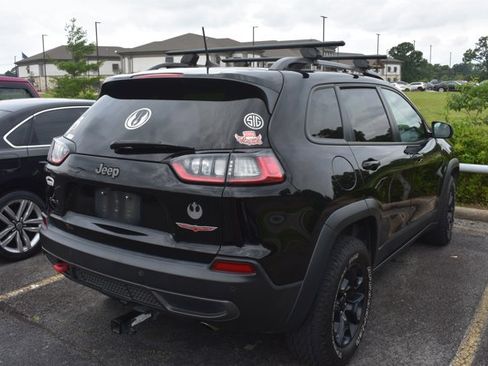 Used 2021 Jeep Cherokee Trailhawk AWD/4WD image 4