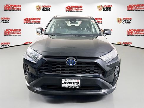 Certified 2021 Toyota RAV4 LE image 11