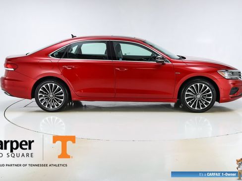 Used 2022 Volkswagen Passat 2.0T FWD image 48