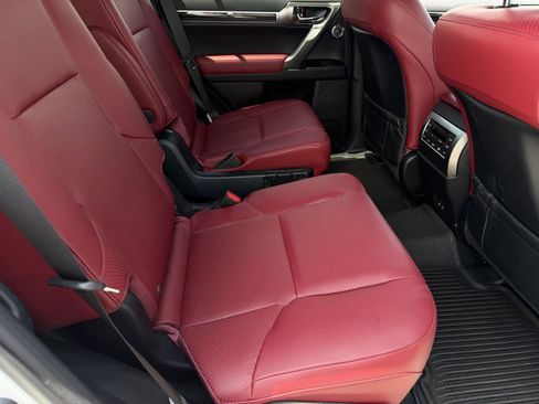 Used 2023 Lexus GX 460 Luxury w/ Sport Design Package AWD/4WD image 29