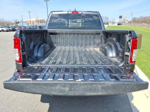 Used 2022 RAM 1500 Big Horn AWD/4WD image 32