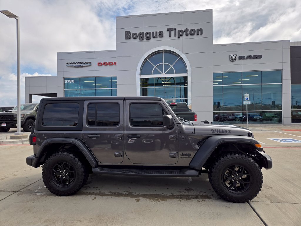 Used 2024 Jeep Wrangler Unlimited Sport AWD/4WD image 2