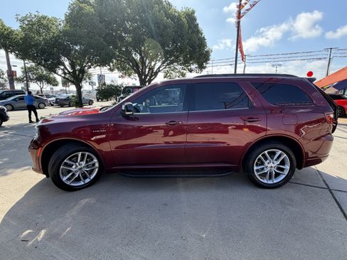 Used 2023 Dodge Durango R/T RWD image 13