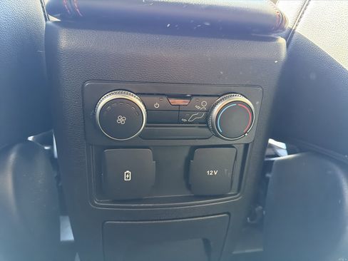 Used 2022 Ford Explorer ST-Line w/ Class IV Trailer Tow Package image 22