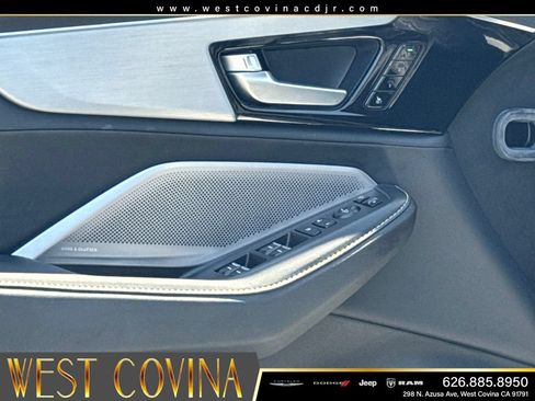 Used 2025 Acura MDX SH-AWD w/ Technology Package image 21