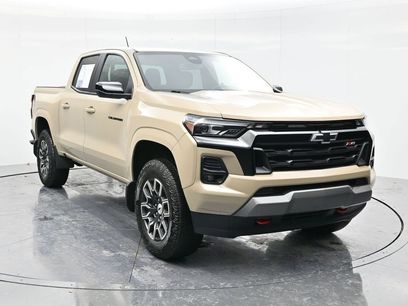 Used 2023 Chevrolet Colorado Z71 w/ Z71 Convenience Package 2