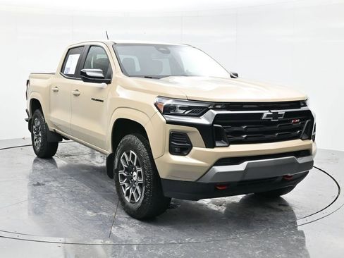 Used 2023 Chevrolet Colorado Z71 w/ Z71 Convenience Package 2 image 1