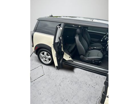 Used 2009 MINI Cooper Clubman Hardtop FWD image 14