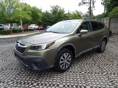 Used 2020 Subaru Outback Premium AWD/4WD image 3