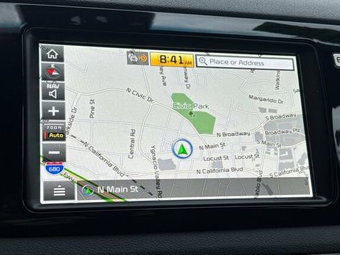 Used 2018 Kia Niro EX Premium image 16