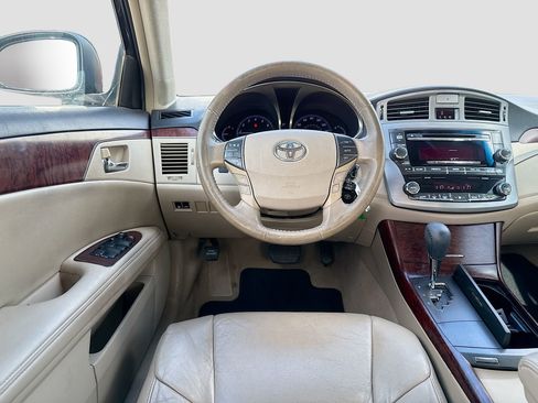 Used 2011 Toyota Avalon Limited image 23