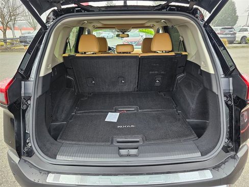 Certified 2023 Nissan Rogue Platinum image 11