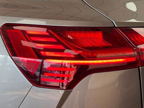 Used 2021 Audi e-tron Premium Plus w/ Premium Plus Package image 8