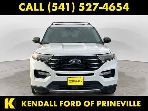 Certified 2022 Ford Explorer XLT w/ Equipment Group 202A image 8