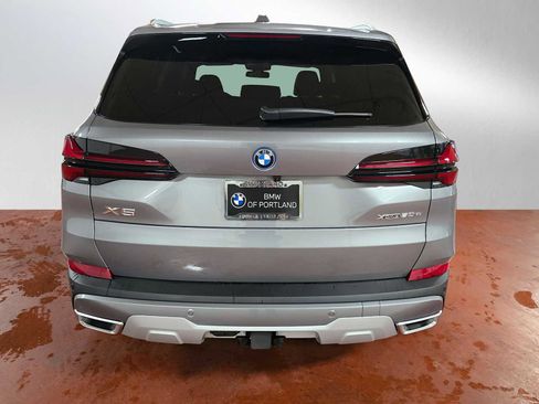 New 2026 BMW X5 xDrive50e w/ Premium Package image 4
